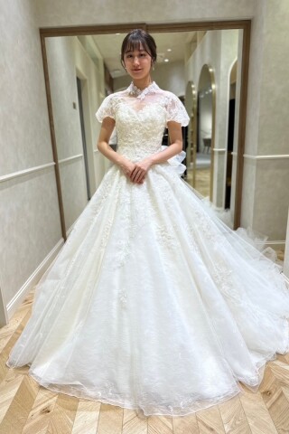 キラキラドレスのご紹介です【ウエディングドレス】