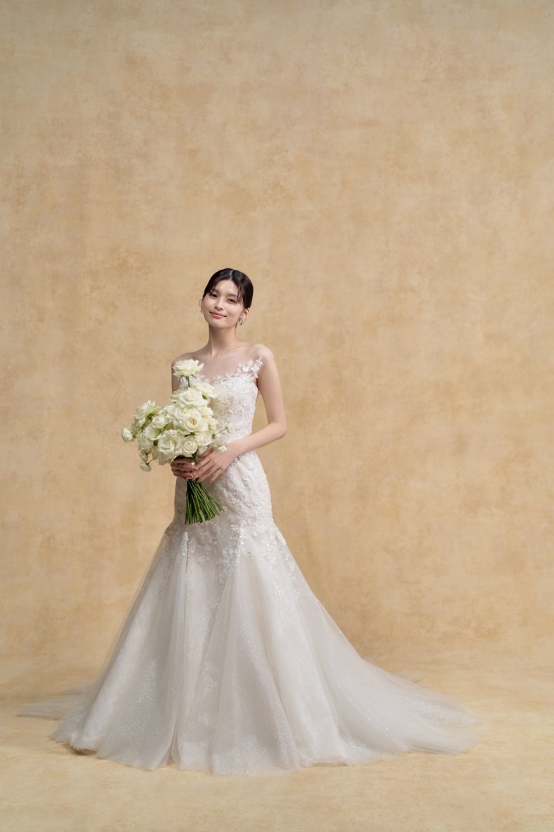 新作ドレスのご紹介　♢ Layla ♢