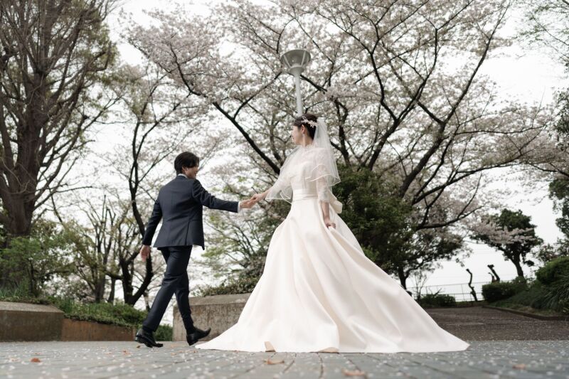 透明感ある空の下で公園フォト♪