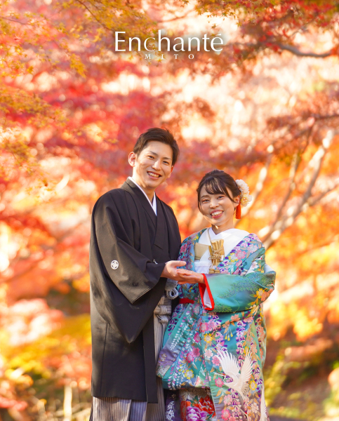 【ロケーション】鮮やかな紅葉に包まれる和装ロケーションフォト