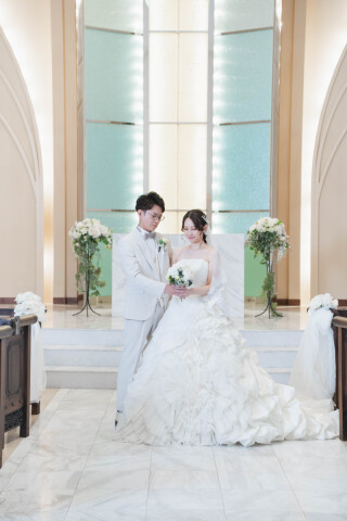 光に包まれて ― 優しさあふれるチャペルフォト