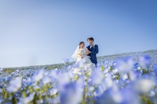 空と花に包まれて。 国営ひたち海浜公園で叶えた、優しさあふれる春フォト