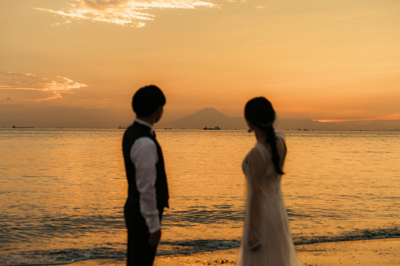 赤く染まる稲毛の海