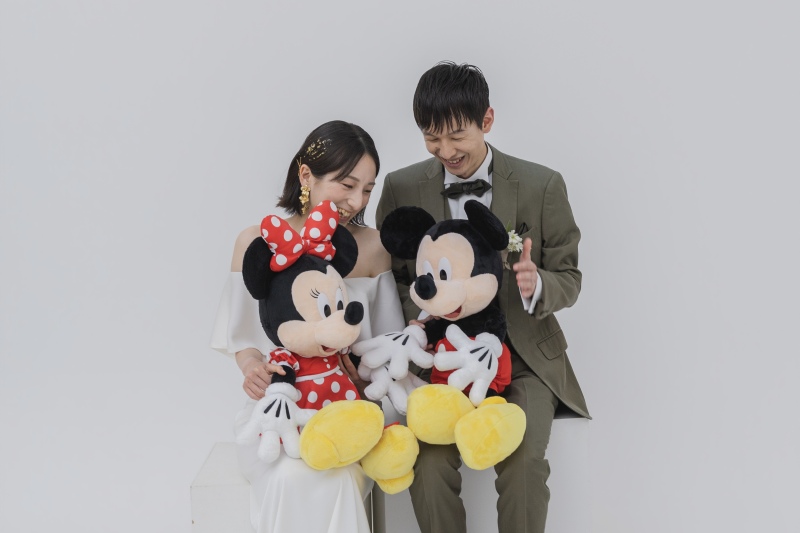 【スタジオAQUA】洋装ハウススタジオでお2人らしい一枚を！