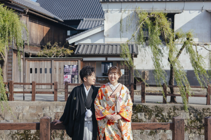 小江戸 佐原の風と共に、色打掛が彩る笑顔のウェディングフォト