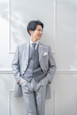 撮影カットのご紹介 ～新郎様洋装ソロカット～