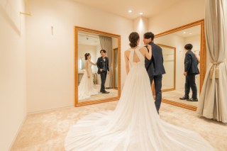 ドレスのシルエット【スレンダーライン】