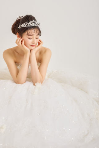 撮影カットのご紹介 ～新婦様洋装ソロカット～