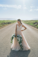 【ドレス新入荷】デコルテを綺麗に見せるVネック編