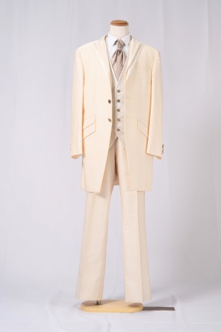 【新入荷あり】タキシードも豊富なラインナップをご用意