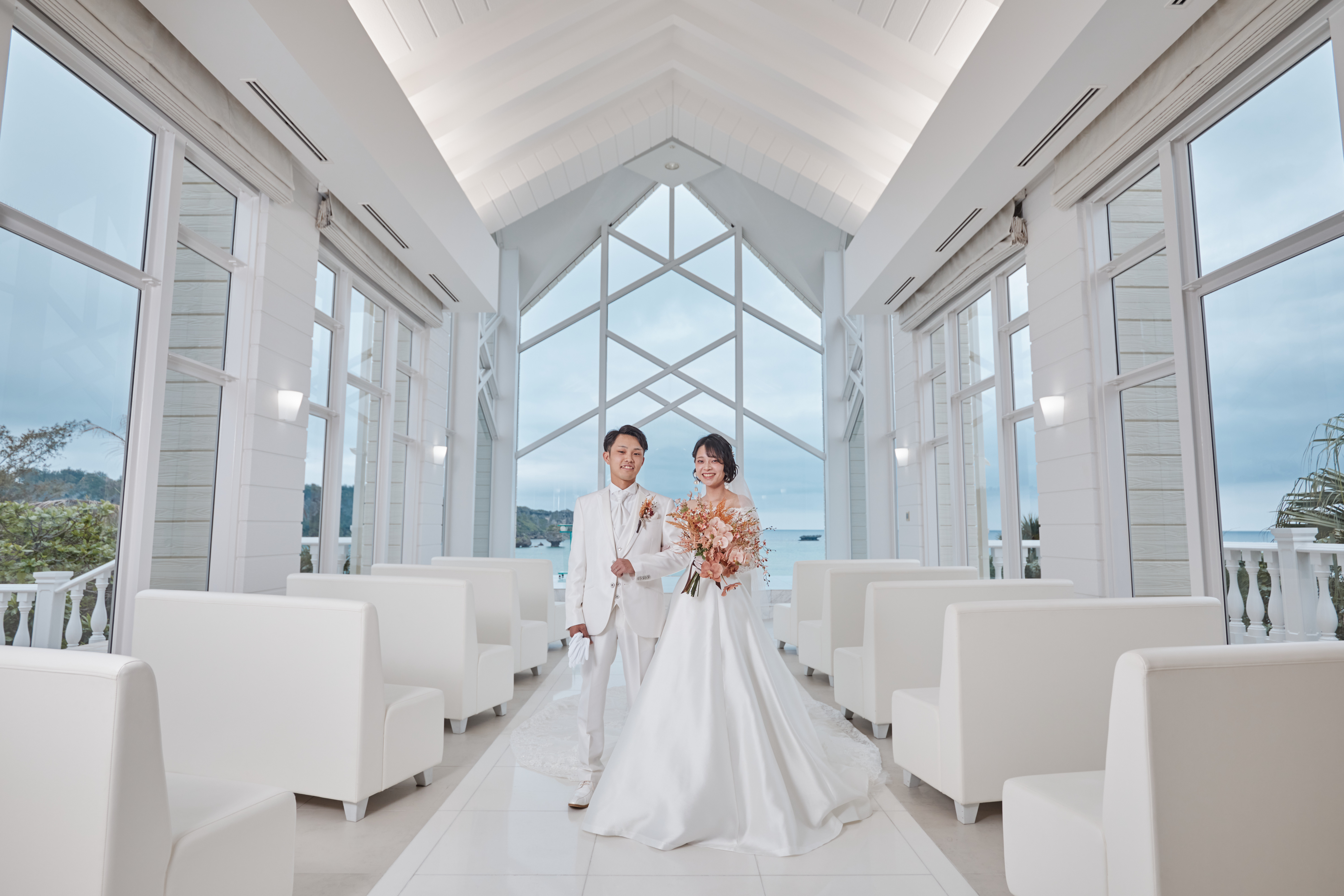 ザ・シーサイドガーデン ラグーン大聖堂 byワタベウェディングの