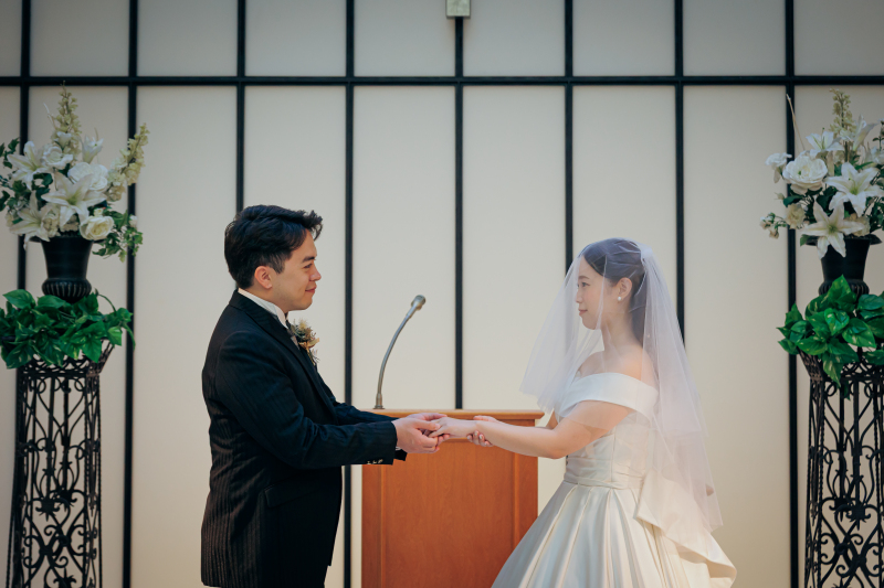 結婚式のような特別感を残せる♡チャペルフォト