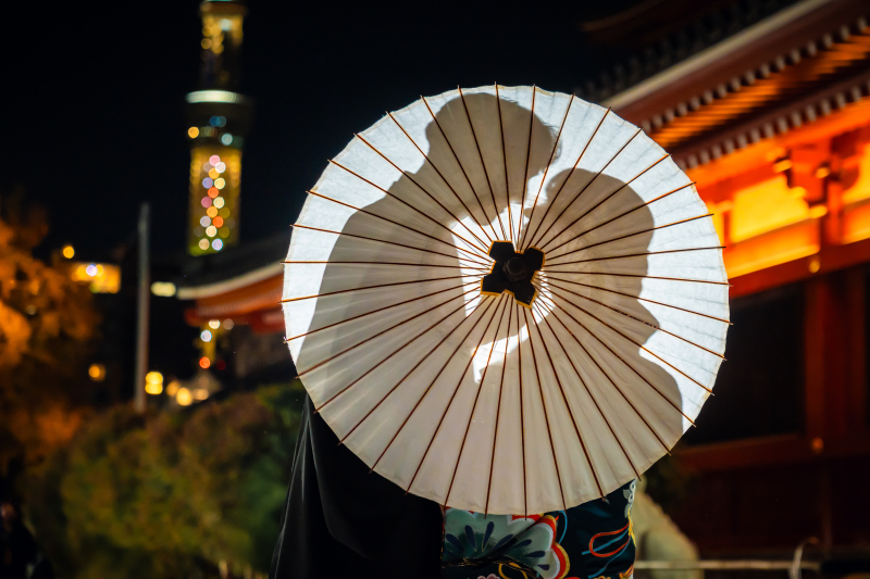 浅草の夜を和装で歩く★燈籠の光に包まれたロケーションフォトウェディング