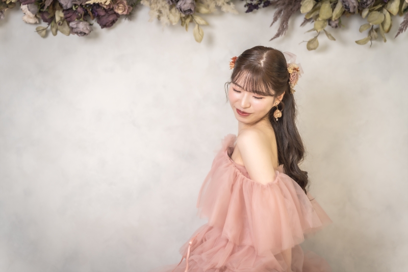 くすみピンク×ティアード♡大人可愛いドレスコーデ