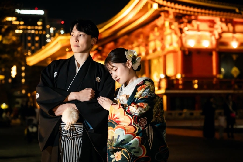 浅草の夜を和装で歩く★燈籠の光に包まれたロケーションフォトウェディング