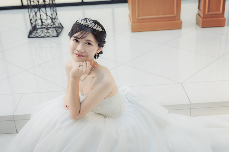 一着のドレスをさまざまな角度から♡チャペル ルミネールのウェディングフォト