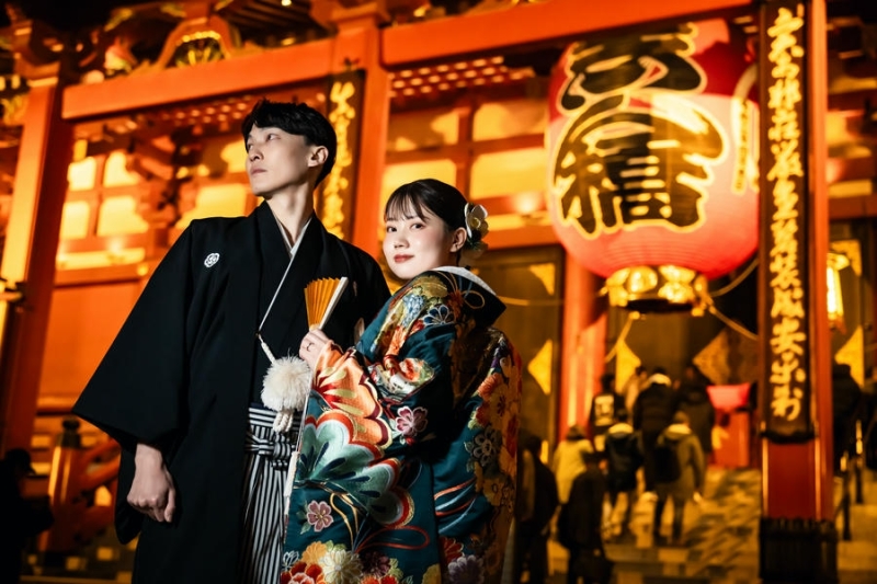 浅草の夜を和装で歩く★燈籠の光に包まれたロケーションフォトウェディング