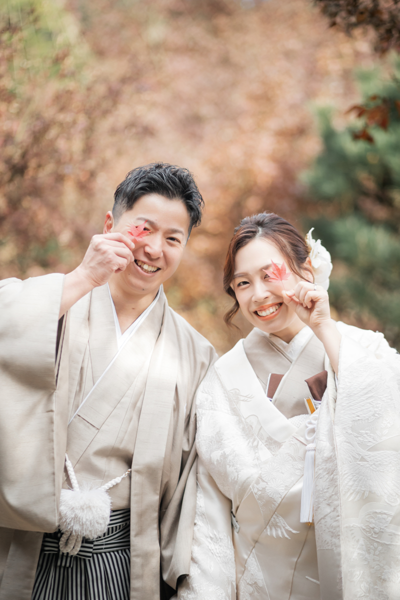 目白庭園で過ごす、紅葉と番傘が彩る和装の一日