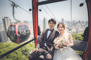 ロープウェイに乗ってバラ園へ♪