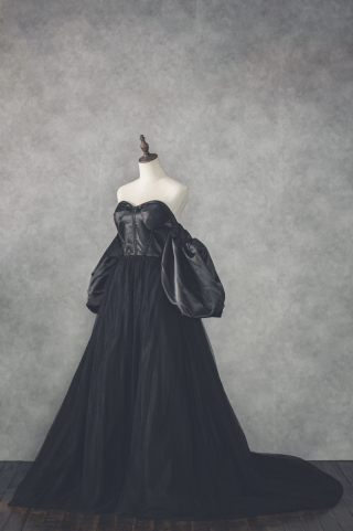 ブラックドレスが入荷しました！