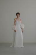 衣装ページにドレス・白無垢の写真を追加しました