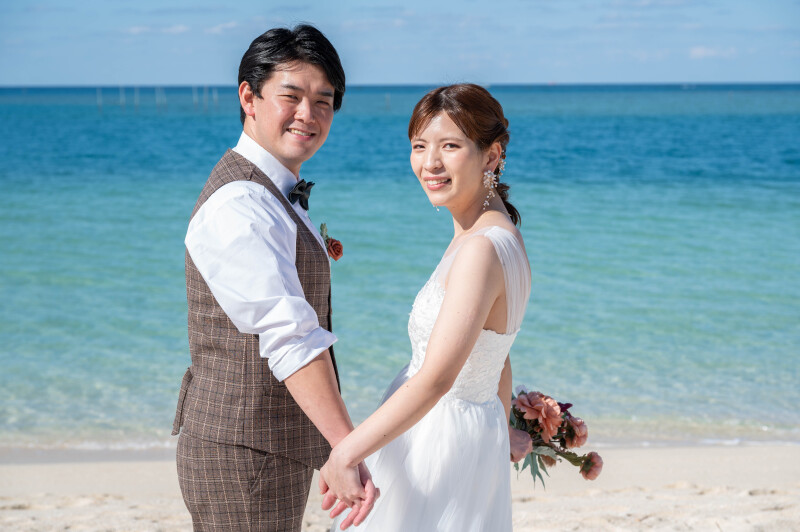 北谷の風とともに物語をまとうようなフォトウェディングを