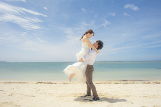 沖縄北谷町でのフォトウェディングは足元にもこだわって！