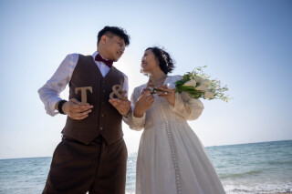 北谷町フォトウェディングで統一感を出すスタイリングのコツ②