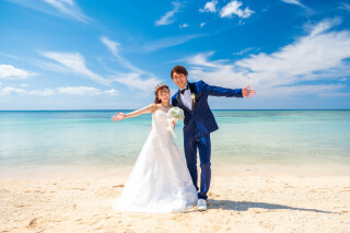沖縄北谷町でのフォトウェディングは夏休み前が狙い目！