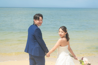 スタジオとビーチ撮影で特別な一日を演出する沖縄フォトウェディング