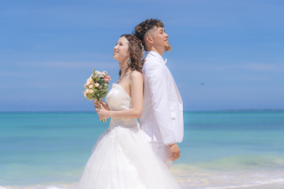 ワントーンコーデで甘やかに