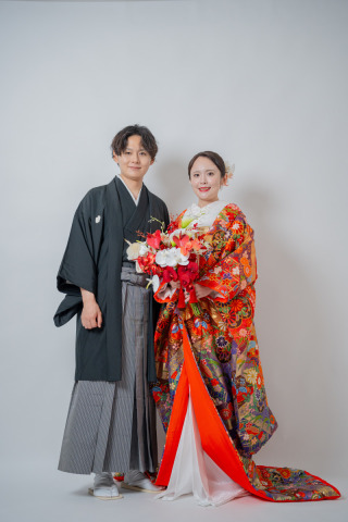 結婚報告はがきに差をつける！和装セルフフォト活用術