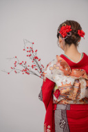 お二人らしい個性を表現。和装に合わせたモダンなブライダルヘアのアイデア