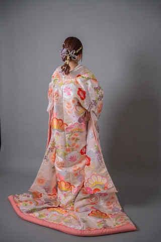 新しい打掛が選ばれています♡