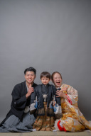 パパママ必見！お子様との和装セルフフォトは最&高の家族写真