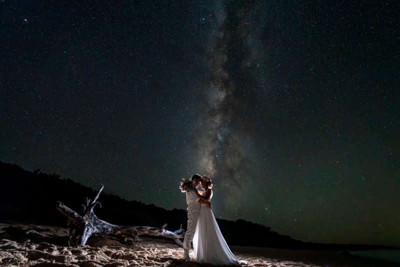 満天の星空でフォトウェディング!!星空保護区の星空撮影。