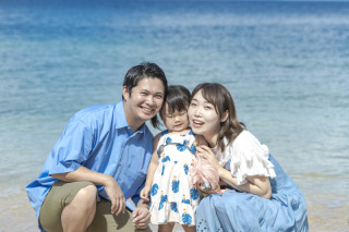 また石垣島に帰って来て欲しい。だからファミリーフォトをプレゼントしています!