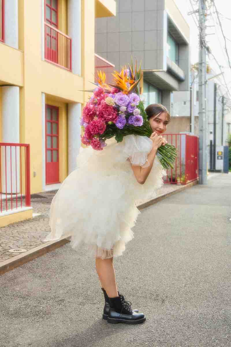 お二人の「テーマフラワー」で生花のブーケを持ってみてはいかがですか?