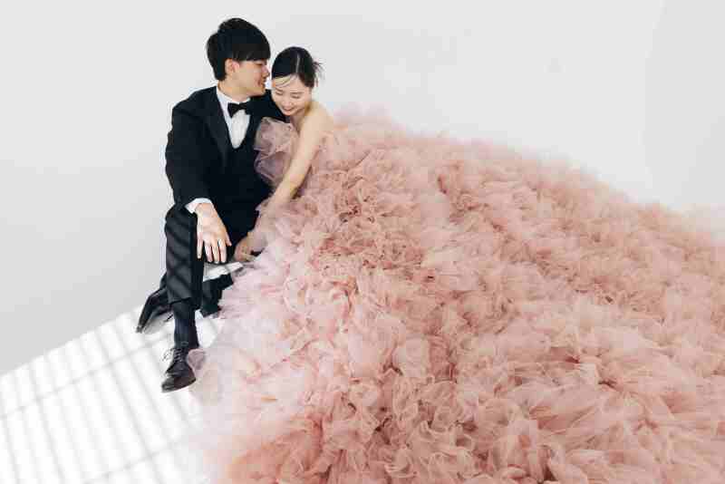 贅沢なインポートドレスを揃えてます!