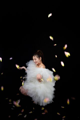 フォトウェディングだからこそ、攻めたドレスはいかがですか?