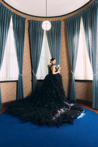 人気の邸宅「旧細川邸」貸切フォト。上質な衣装が一層美しく