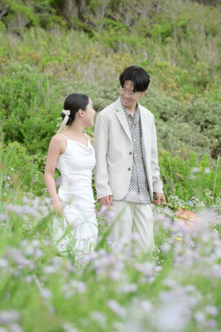 当店はドレスの試着をご自宅郵送にて行っております。送料はお客様ご負担です