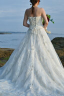 夕焼けに照らされたドレスがとても◎