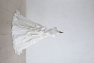 白のウエディングドレスご紹介♪