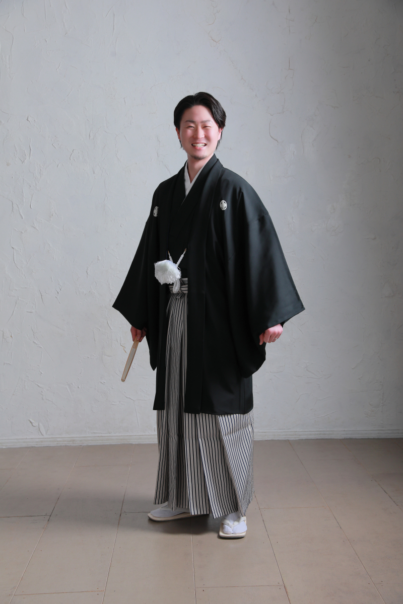 シンプルな黒紋付で！