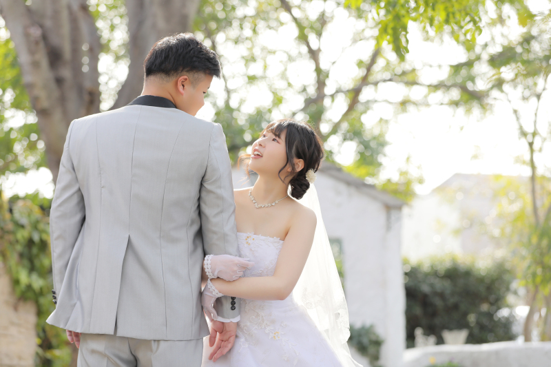 肩を掴んで可愛く♡