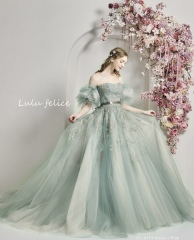 \ 新作ドレスが入荷しました /