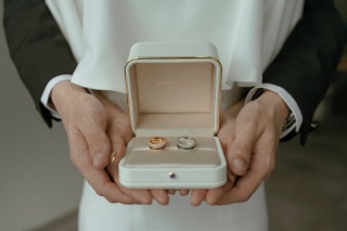 大切な指輪を　特別な一枚に