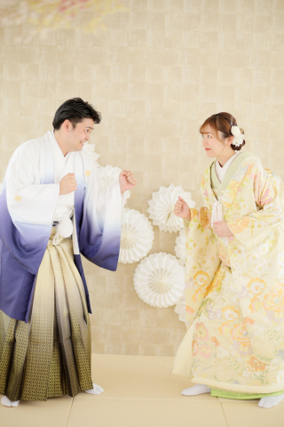 何やら構えているお2人・・・いったい何が始まるんでしょうか？w