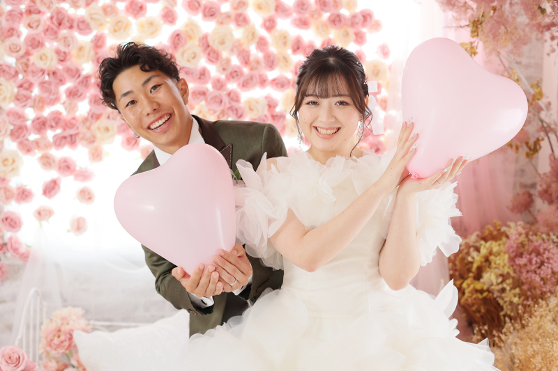 ピンクのバラとピンクのハート♡